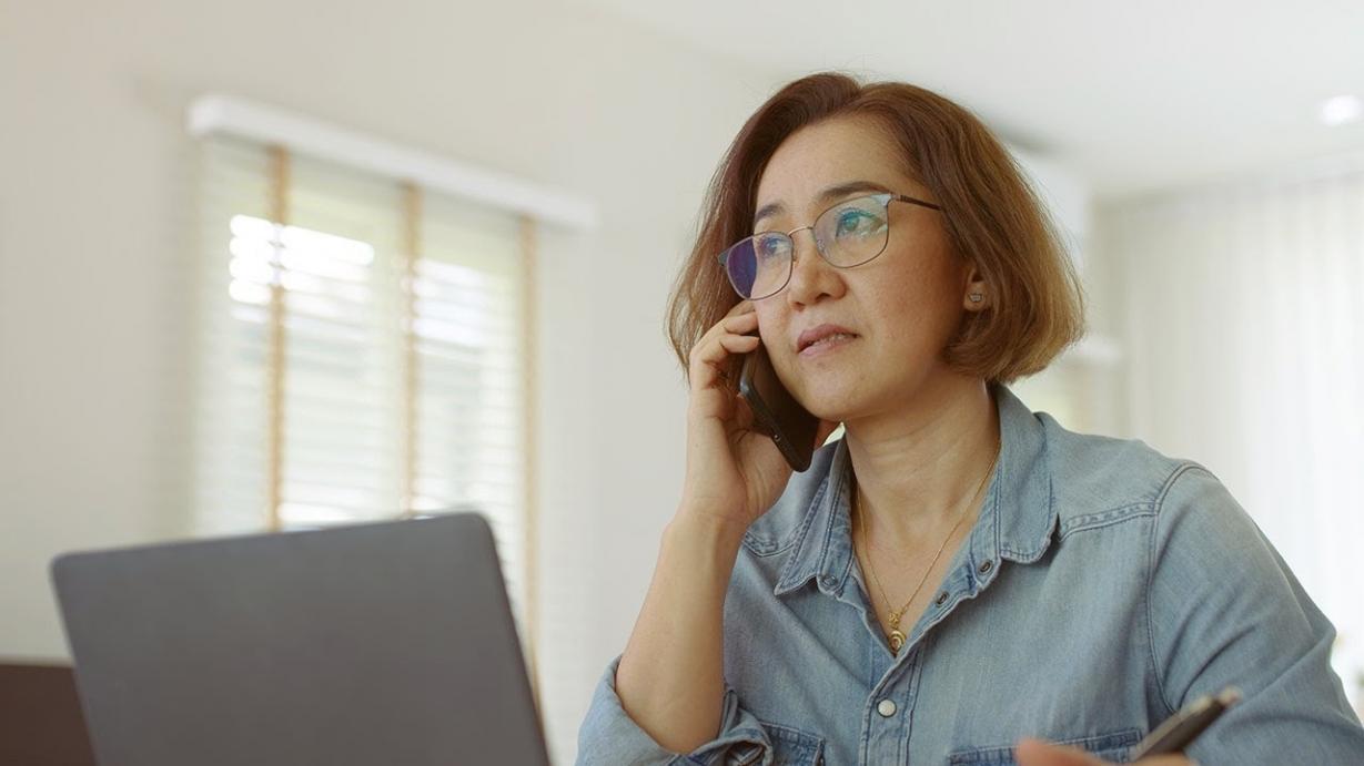 Equipo en sesión de formación sobre estrategia digital